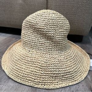 MODERN MONARCHIE Hat‎ Small Toquilla Straw Handmade Sun Beach Broad Rim Neutral